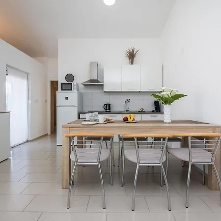 Zaklina 1 By Interhome Apartman Vir