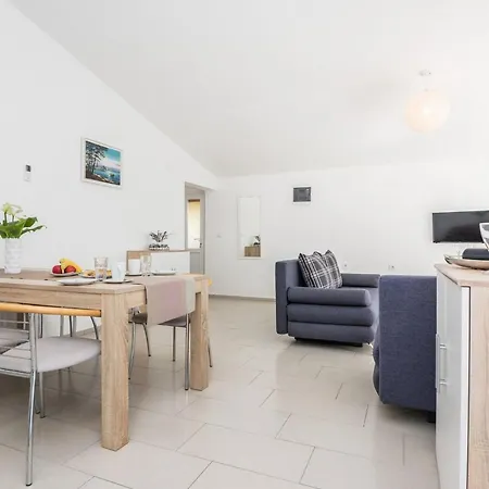 Appartement Zaklina 1 By Interhome Vir