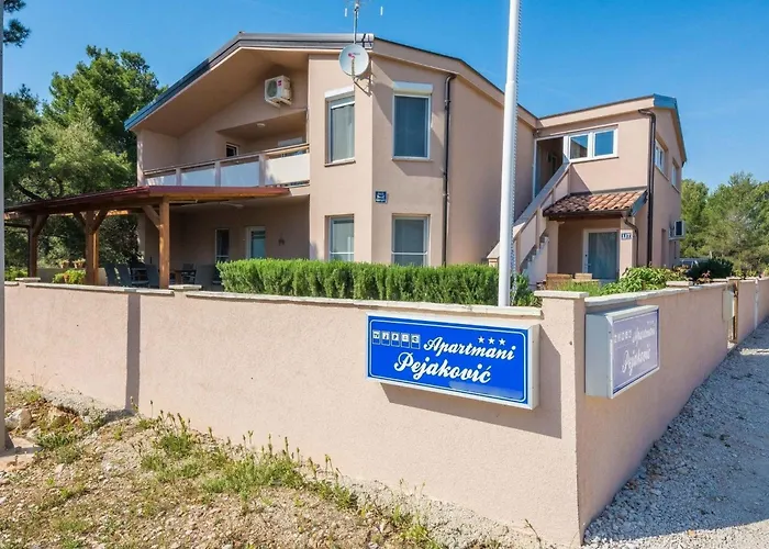 Zaklina 1 By Interhome Vir